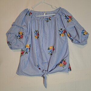 Mirror Image Womens 3/4 Sleeve Blouse Top Size Small‎ Embroidered Flowers NEW